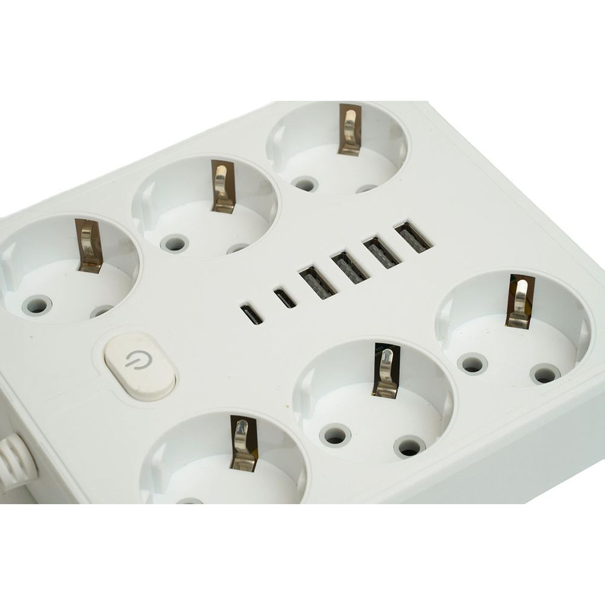 Удлинитель 6-местный c/з 3x1 мм2, 1,8 м, 250В, 10А, 4USB+2Type-C 2,4А, серия Home plus, белый STEKKER HM09-66-02 49975 3