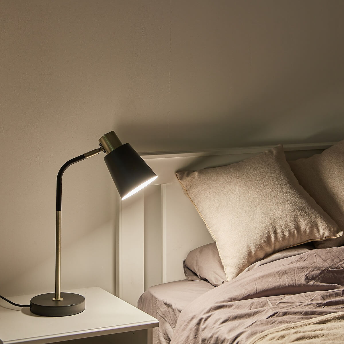 Настольная лампа Uniel UML-B700 E27 BLACK UL-00010152 5