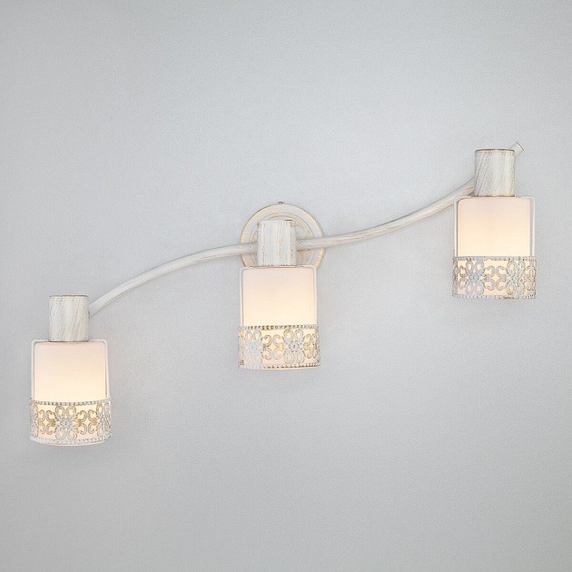 Настенный светильник Eurosvet 20025/3 белый с золотом Фото № 1