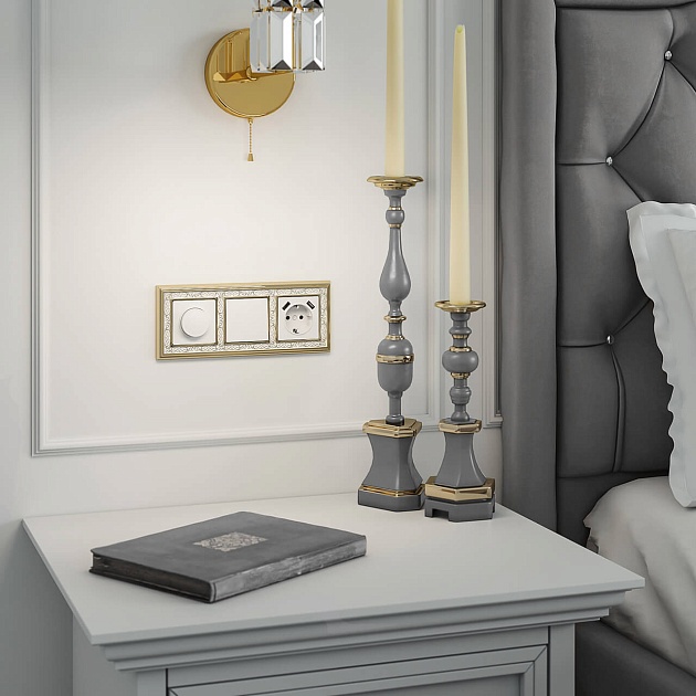 Перекрестный выключатель одноклавишный Werkel белый W1113001 4690389155086 изображение 4 Перекрестный выключатель одноклавишный Werkel белый W1113001 4690389155086 Фото № 4