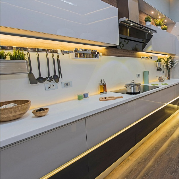 Профиль накладной с рассеивателем черный/белый 2м. Apeyron 08-10-ЧБ Фото № 10