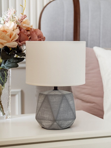 Настольная лампа Lucia Валентино 364 4606400051282 изображение 10 Настольная лампа Lucia Валентино 364 4606400051282 Фото № 10