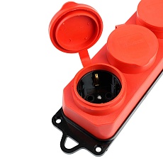 Розетка переносная тройная 2P+PE Stekker Одри с крышкой красный RST16-23-44-3 49401 1