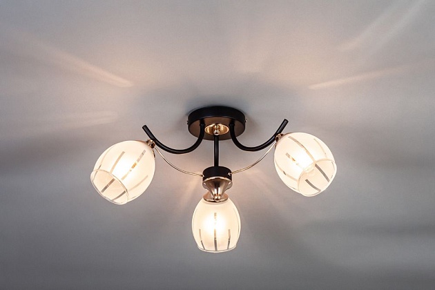 Потолочная люстра Escada 1104/3P Фото № 2