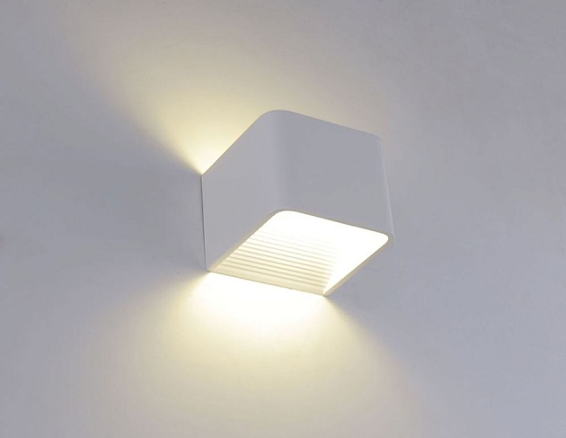 Настенный светодиодный светильник Crystal Lux CLT 010W100 WH Фото № 3