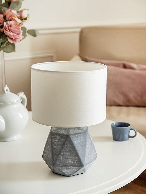 Настольная лампа Lucia Валентино 364 4606400051282 изображение 9 Настольная лампа Lucia Валентино 364 4606400051282 Фото № 9