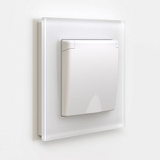 Розетка влагозащищенная с заземлением с защитной крышкой и шторками Werkel белый матовый W1171261 4690389184758 1