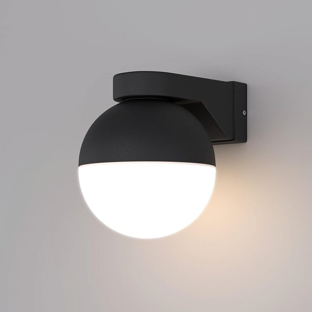 Настенный светильник Elektrostandard Moon MRL 1028 черный a062858 Фото № 1