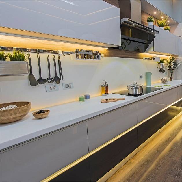 Профиль алюминиевый универсальный с рассеивателем серебро 2м. Apeyron 08-23 изображение 8 Профиль алюминиевый универсальный с рассеивателем серебро 2м. Apeyron 08-23 Фото № 8