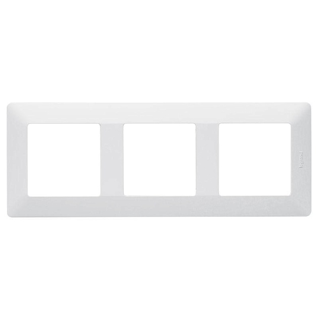 Рамка 3-постовая Legrand Valena Life белая 754003 изображение 1 Рамка 3-постовая Legrand Valena Life белая 754003 Фото № 1