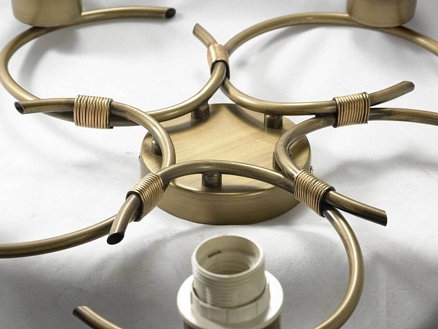 Потолочная люстра Lussole Lgo LSP-0223 изображение 3 Потолочная люстра Lussole Lgo LSP-0223 Фото № 3