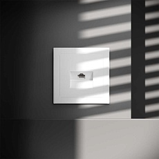 Розетка компьютерная встраиваемая Voltum S70 RJ45 кат.6, (белый матовый) VLS060102 1