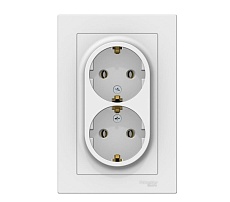 Розетка двойная 2К+З Systeme Electric AtlasDesign 16A 250V белая ATN000124