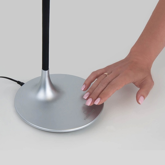 Настольная лампа Eurosvet Urban 80422/1 серебристый изображение 3 Настольная лампа Eurosvet Urban 80422/1 серебристый Фото № 3