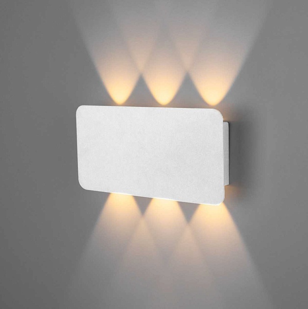 Настенный светодиодный светильник Elektrostandard 40138/1 LED белый a055776 изображение 1 Настенный светодиодный светильник Elektrostandard 40138/1 LED белый a055776 Фото № 1